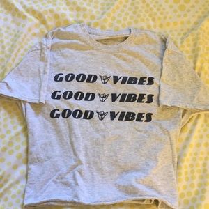 Good vibes T-shirt crop top